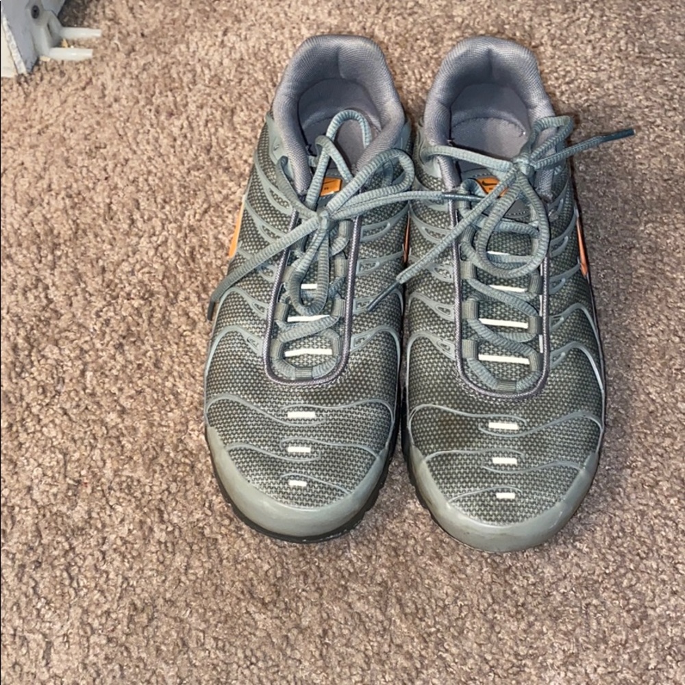 women’s nikes